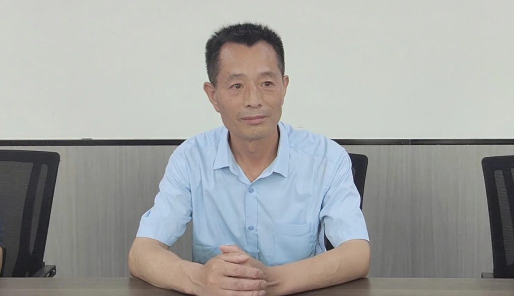 市教育家协会会长一行到济宁市新世纪管理科学研究院考察调研