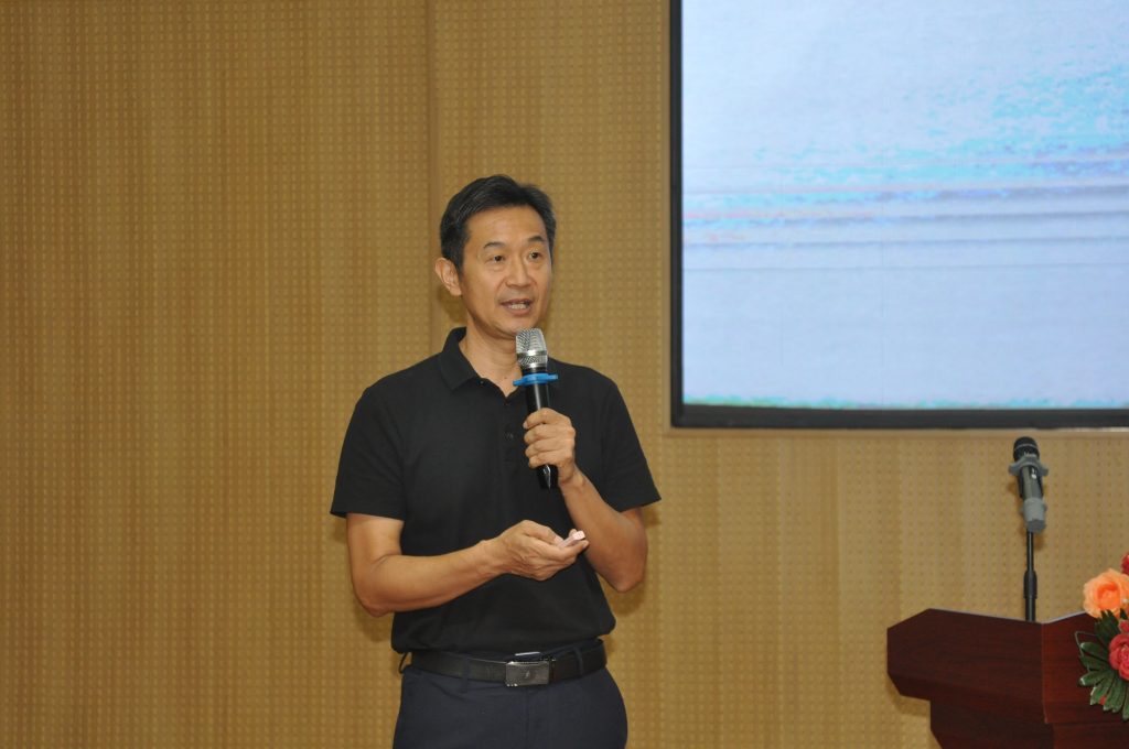 济宁市教育家协会专家应邀在汶上县“五老助青少年健康”“双进”活动报告会上作专题讲座