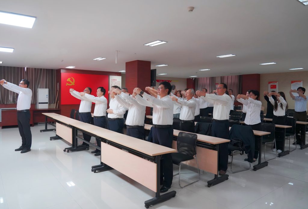 市教育家协会孔子学堂、京杭佳苑社区孔子学堂联合举办“祭孔·诵典”活动