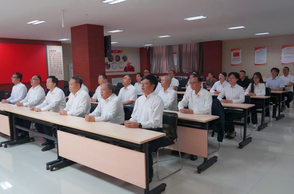 市教育家协会孔子学堂、京杭佳苑社区孔子学堂联合举办“祭孔·诵典”活动