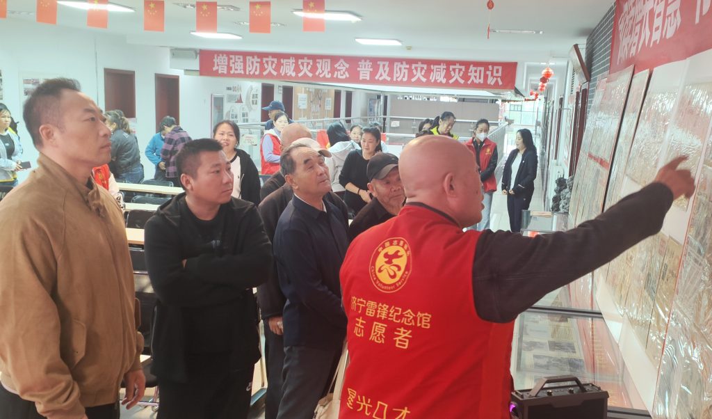 “76载荣光·报映山河”历年国庆报纸主题展在京杭佳苑社区举办